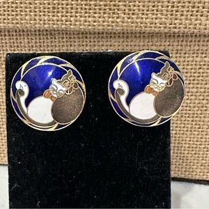 Vintage 80’s Cloisonné Earrings- 2 Cats - Round gold tone w/ white, royal blue